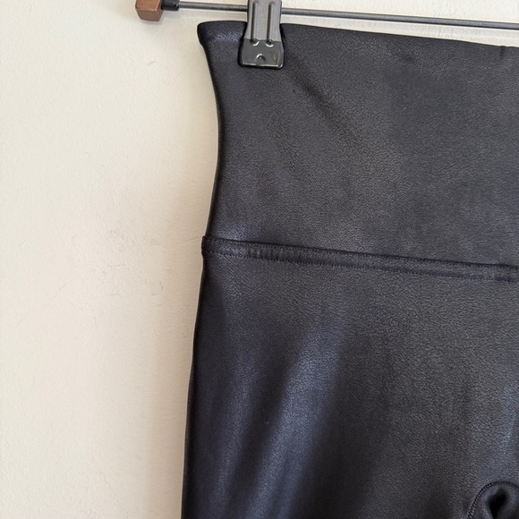 Spanx Faux Leather Black High Rise Black Legging Women's Small - Picture 11 of 15